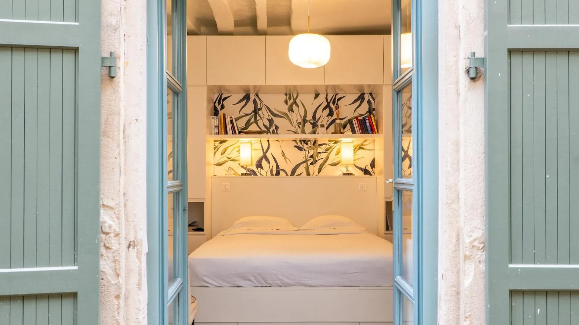 Veeve - A Story In Stone Apartment Paris