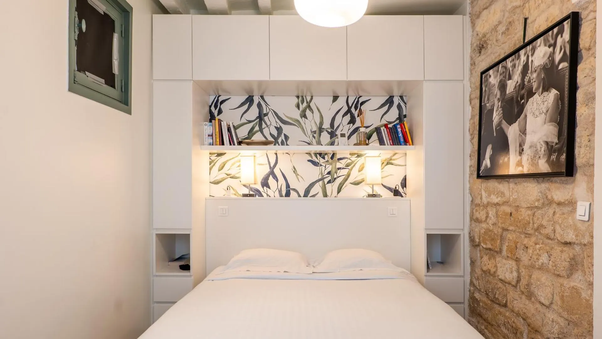 Veeve - A Story In Stone Apartment Paris